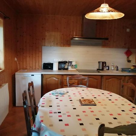 Jarrier Bel Appartement Au Rez De Chaussee D'Un Chalet מראה חיצוני תמונה