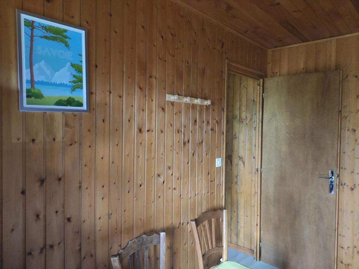 Jarrier Bel Appartement Au Rez De Chaussee D'Un Chalet מראה חיצוני תמונה